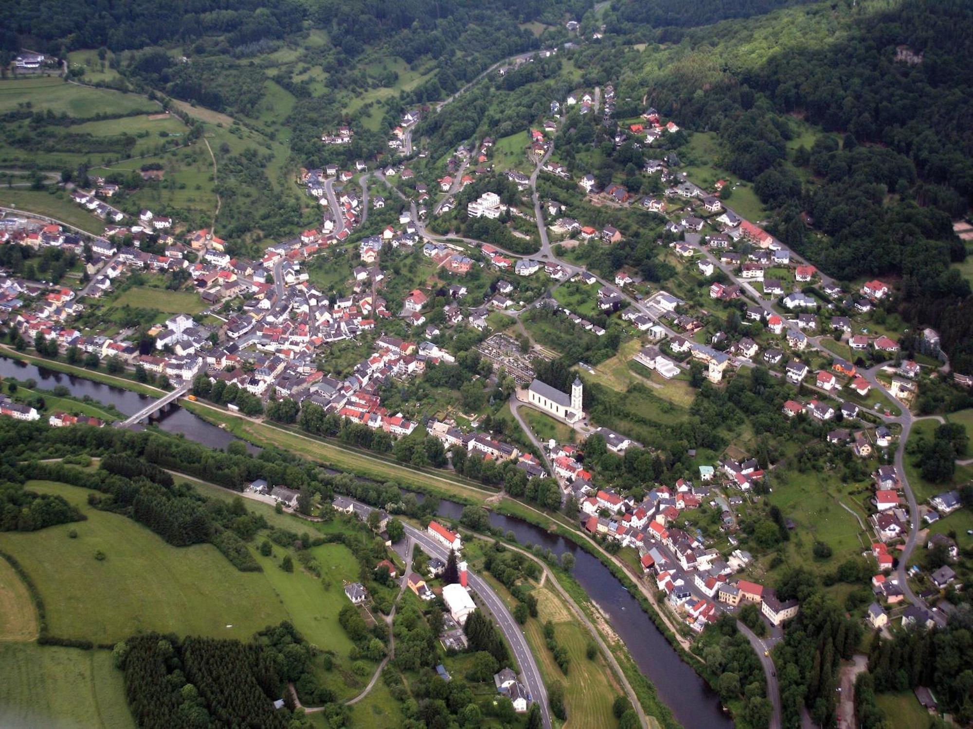 Apartment In Bollendorf With Forest View Luaran gambar